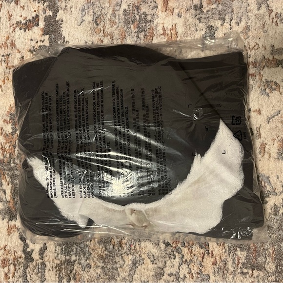 NEW | YZY GAP BALENCIAGA collab Charcoal Sweatshirt Tee w/Dove | Size M - Picture 6 of 6